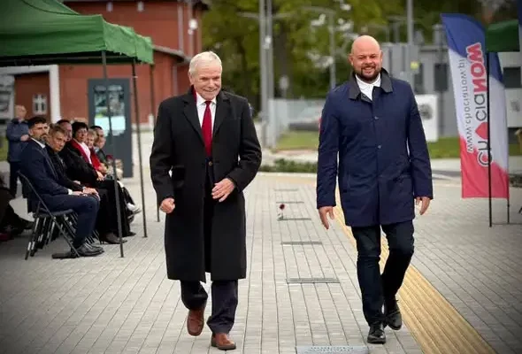 Chocianów: odsłonięto tablice pamiątkowe w Alei Starosty Lubińskiego Adama Myrdy