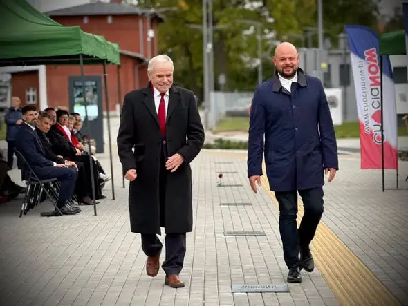 Chocianów: odsłonięto tablice pamiątkowe w Alei Starosty Lubińskiego Adama Myrdy