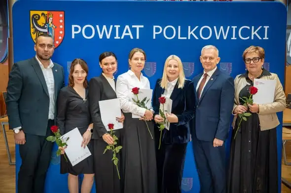 Nauczyciele z Polkowic nagrodzeni przez Starostę z okazji Dnia Edukacji Narodowej