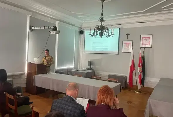 Polkowice: dyrektorzy szkół i przedszkoli uczyli się wyznaczać punkty schronienia