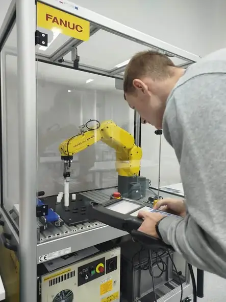 Maturzyści z Chocianowa szkolili się w laboratoriach Politechniki Wrocławskiej