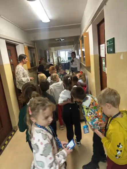 Klasa 1b ze Szkoły Podstawowej nr 4 w Polkowicach z wizytą w Urzędzie Pracy